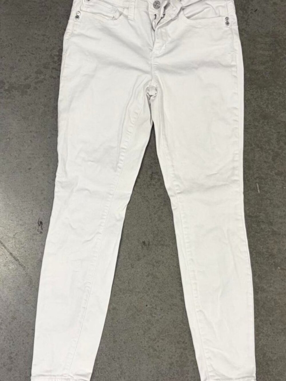 Guess Women's White Beyla Fit Mid Rise Skinny Jeans – Size 26